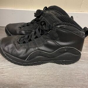 Size 7y  - Jordan 10 Retro very worn